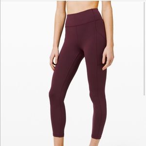 Lululemon Invigorate 25” size 6 Cassis